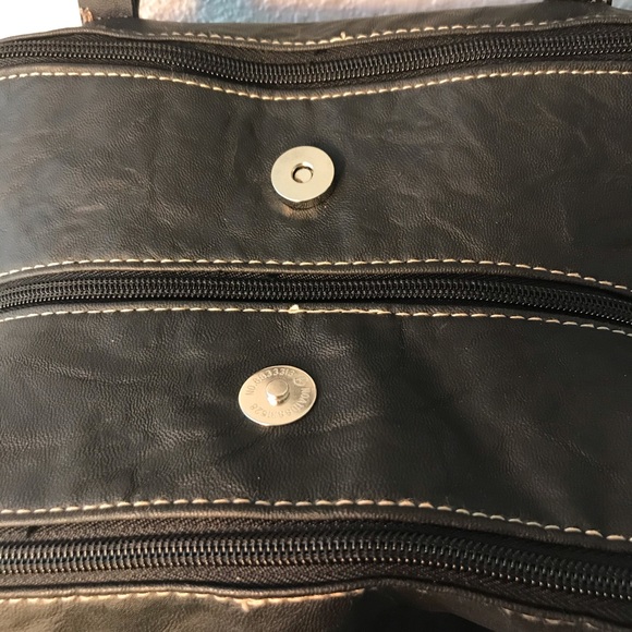 Black“Rosetti”Handbag - Picture 6 of 9